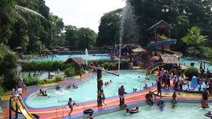 Selain kolam renang sebagai fasilitas utama, di sini juga tersedia fasilitas umum seperti spot wifi, cotton candy. Libur Imlek Pengunjung Objek Wisata Mangkubumi Naik 200 Jabar Publisher