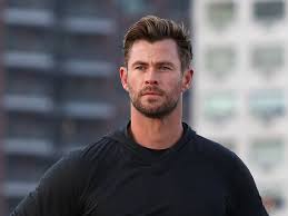Chris hemsworth, most notably the face of thor, developed and an app to help you conquer 360 degrees of health, wellness and fitness just in time after hearing about the app's versatility — think boxing, yoga, meal plans and daily meditations from leading hollywood trainers and wellness experts. Chris Hemsworth S Son Interrupts Underwater Meditation Video Watch Sheknows