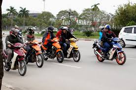 Get the latest specifications for suzuki fx 125 2004 motorcycle from mbike.com! Suzuki Fx 125 Huyá»n Thoáº¡i Vang Bong