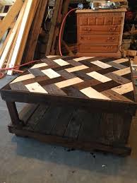 Love The Look Of This Top Herringbone Pallet Coffee Table Wood Pallet Projects Wood Projects Wood Diy