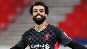 Werder bremen vs rb leipzig. Liverpool Player In Blur Stadium Background Hd Rb Leipzig Vs Liverpool Wallpaper A Wallpaper Wallpapers Printed