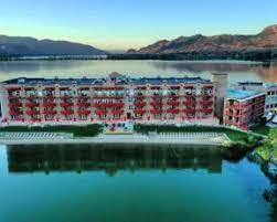 A destination of genuine hospitality, infinite warmth and spirited gatherings fondly remembered for years to follow. 20 Best Hotels In Oliver Hotels From C 98 Night Kayak