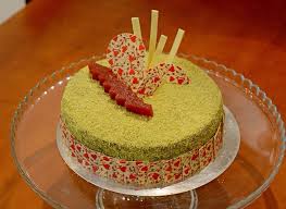 Entremet Matcha Chocolat Blanc Avec Goyave Entremet Matcha White Chocolate And Guava Food Patisserie Chocolate