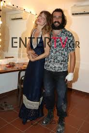 Για την κρίση αλλά και τον αιφνίδιο θάνατο του ηθοποιού μίλησε ο ηθοποιός τάσος νούσιας, ο οποίος ανάμεσα σε άλλα προέβλεψε ότι θα αργήσουμε να δούμε κάτι αξιοπρεπές στην τηλεόραση. Tasos Noysias Deite Ton Gnwsto H8opoio Agkalia Me Thn Gohteytikh Syntrofo Toy Zinapost Gr