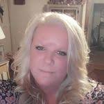 Stephanie Eichelberger's Instagram, Twitter & Facebook