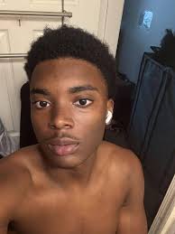 Ou menm ki gen bouton tache nou pot savon mirak sa kap netwaye pow, 750gds  unités 3 pou 250 dola ht