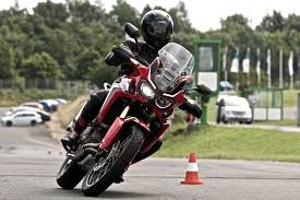 Fahrsicherheitszentrum Am Nurburgring Fahrsicherheitstraining Motorrad Fahren Auto Motor Sport