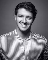 El actor Jose Miguel Argüelles @josemiguel.arg en unos retratos que hicimos  hace algunos meses atrás. Nótese la buena vibra de la sesión (sobretodo en  la foto 3). 2024 #actor #retratofotografico #portraitphotography #portrait #