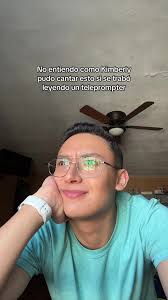 busquen: Kimberly Loaiza presentando un premio 😭 Jajaja #kimberlyloaiza  #fyp