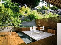 Beeindruckende Moderne Gartengestaltung In Hanglage In San Fransisco Terrasse Hang Stutzmauer Fransisc Gartengestaltung Landschaftsdesign Stadthaus Garten