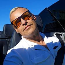 This week in 1979, the B-52's self-titled LP debuted