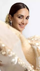 Kiara Advani's white and gold embroidered anarkali suit is masterpiece of  ethnic elegance