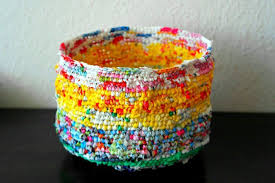 Upcycling Hakeln Mit Plastiktuten Anleitung Utensilo Hakeln Recycling Basteln Basteln Handarbeit