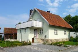 Kleines Einfamilienhaus Mit Zwei Terrassen Ab Oktober Zu Vermieten Kleinere Haustiere Sind Erlaubt Einfamilienhaus In Baye In 2020 Einfamilienhaus Haus Design Haus