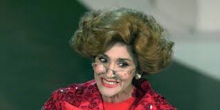 Attrice, comica, doppiatrice, scrittrice e imitatrice, nato giovedì 19 novembre 1953 a orvieto (italia), morto sabato 30 luglio 2016 a orvieto. Personaggi Piu Divertenti Di Anna Marchesini
