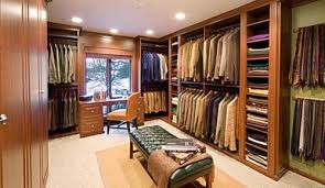Space to walk in and room for hanging clothes. Large Walk In Wardrobes Whaciendobuenasmigas