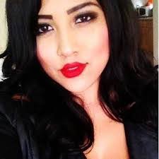 Anna Villalobos's Instagram, Twitter & Facebook