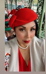 It's cold but we are loving the holiday vibes today .