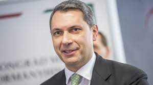 Lázár jános hamarosan rendkívüli bejelentést tesz. Lazar Janos Ez Egy Jelentos Merfoldko Infostart Hu