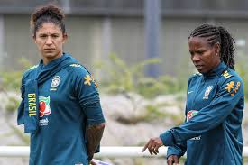 Além disso, a comissão técnica da seleção. Renovacao Da Selecao Feminina Fica Para Depois De Toquio 2020 24 06 2019 Esporte Folha
