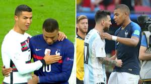 Cristiano ronaldo and lionel messi have dominated world football for more than a decade. Kylian Mbappe S Brilliant Answer When Asked Who He D Choose Between Lionel Messi And Cristiano Ronaldo In His Team