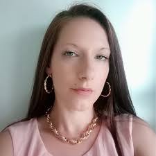 Jasmine Stein's Instagram, Twitter & Facebook