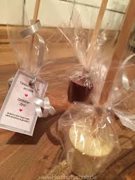 Trinkschokolade Am Stiel Eine Nette Idee Fur Schokoholics Trinkschokolade Schokolade Geschenke