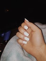 Simple Acrylic Nail Designs Black And White 32 Extraordinary White Acrylic Nail Designs To Finish Your Trendy Look Acrylic Designs White Acrylic Nails Simple Nails Cute Nails
