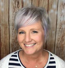 The length of the hair is till the. 20 Latest Short Hairstyles For Women With Round Faces Over 50