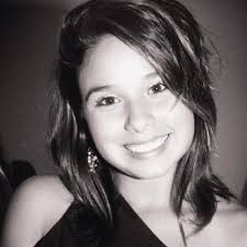 Danielle Robles (@DanielleRobles_)