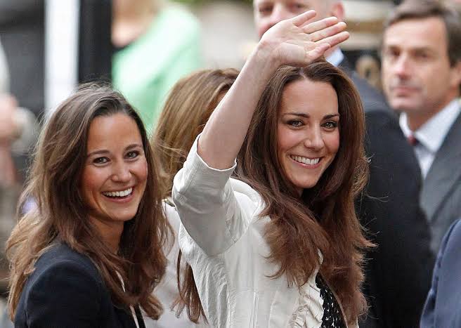 Kate and Pippa Middleton's Best Sister Moments | Vogue