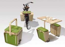 Du Luxe D Une Malle Vuitton Au Kit Ultra Design En Passant Par Le Seau En Osier Tendance Bobo Les Necessai Pique Nique Table Et Chaises Dejeuner Sur L Herbe