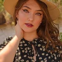 Lydia Godinez's Instagram, Twitter & Facebook