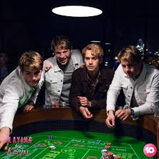 Playing for keeps tells the story of keepsie branson, a bar owner in the shining while comics, graphic novels and trade paperbacks are the center of the ifanboy universe, the discussion often covers the video games, movies and tv shows. Playing For Keeps Playing4keepsau Twitter