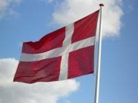 Clubs skal hvordan forhold et være. Hvor Hoj Skal Flagstangen Vaere I Forhold Til Huset Og Hvor Stort Skal Et Flag Og En Vimpel Vaere Til Flagstangen