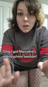 I'm so in love with Marcie, and this sweater is everything 🥹😭😭😭💕💕  #outofcosplay #marceline #thevampirequeen #nightosphere #adventuretime  #thatmustbesoconfusing #adventuretimemarceline