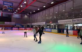 Besuch Der 7a In Der Eissporthalle Essen Gustav Heinemann Realschule Bottrop