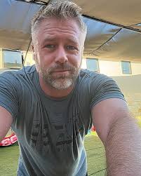 Love to work with brands and enjoy the ability to show them off. Here is  the latest pic drop. Which are your favs? Find pics and motivational quotes 