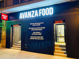 Existen cocinas fantasma que desde el comienzo nacieron así, pero muchos otros restaurantes físicos se decidieron a abrir franquicias solo de cocina y entrega, sin comensales, para mejorar sus servicios. Apertura De Cocinas Fantasma Franquiciadas De La Mano De Beer Food Pymes Y Franquicias