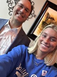 Ginger Dodd's Instagram, Twitter & Facebook