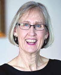 Shelley Buettner's Instagram, Twitter & Facebook