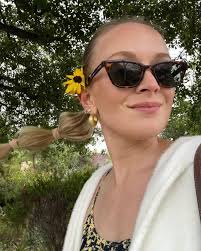 Abigail Burke Swift (@ohswiftone) • Instagram photos and videos