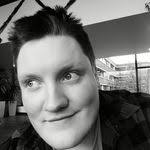 Sunni Tanner's Instagram, Twitter & Facebook