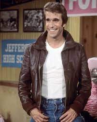 Henry Winkler Happy Days Photo At Art Com Happy Days Tv Show Iconic Movie Characters Fonzie Happy Days