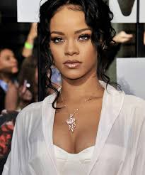 Pin By Jess On Melanin Magic Rihanna Looks Rihanna Makeup Rihanna Fenty