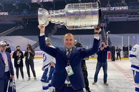 Nous vous encourageons à la lire attentivement. Une Coupe Stanley Bien Meritee Pour Mathieu Darche Hockey Le Magazine