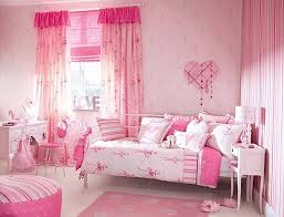 Coba desain kamarmu dengan berbagai bentuk geometris, mulai dari jendela, headboard tempat tidur, hingga berbagai aksesoris kamar. 7 Inspirasi Desain Interior Pink Untuk Kamu Pink Lover Tokopedia Blog