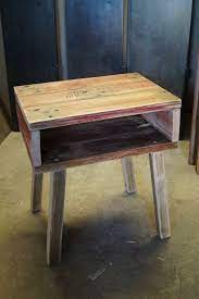 table de nuit look scandinave meubles et rangements par palette graphik bedside table scandinavian pallet side table bedside table diy