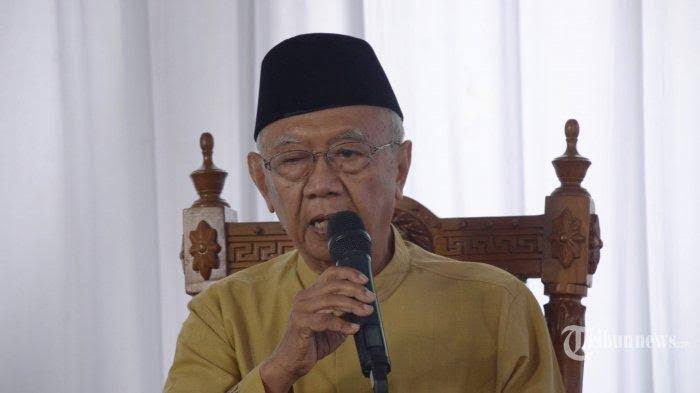 KH Salahuddin Wahid (Gus Sholah)/KH Sholahudin Wahid saat memberi tausiah pada pengajian di kediaman Khofifah Indar Parawansa, di Kota Surabaya, Jawa Timur, beberapa waktu lalu. Gus Sholah berpulang pada Minggu (2/2/2020) malam di RS Harapan Kita, Jakarta, di usia 77 tahun. 
