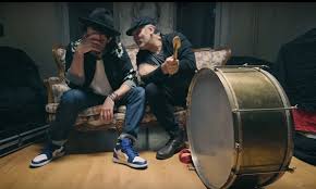 Damian brothers feat smiley in statie la lizeanu domnisoara domnisoara official video. Damian Brothers Feat Smiley In Statie La Lizeanu Videoclip Nou